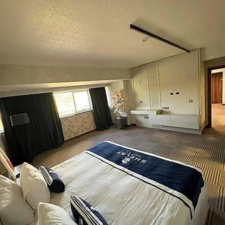 Shelby Hotel