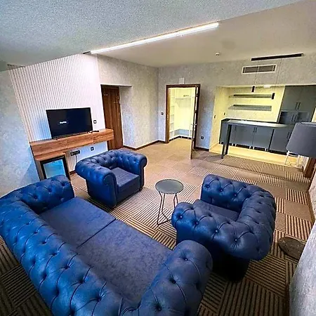 Shelby Hotel